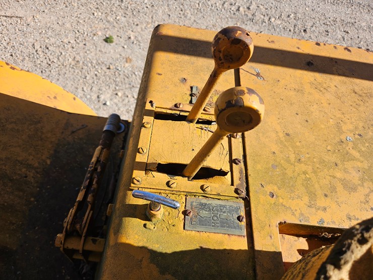 #22765-•-1960's-baker-forklift-(non-runner)-image-31