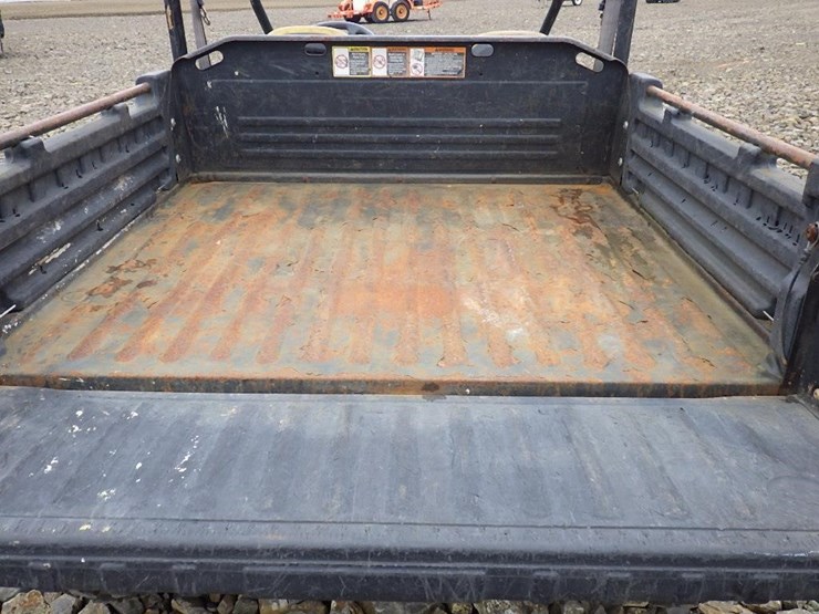 john-deere-gator-image-9