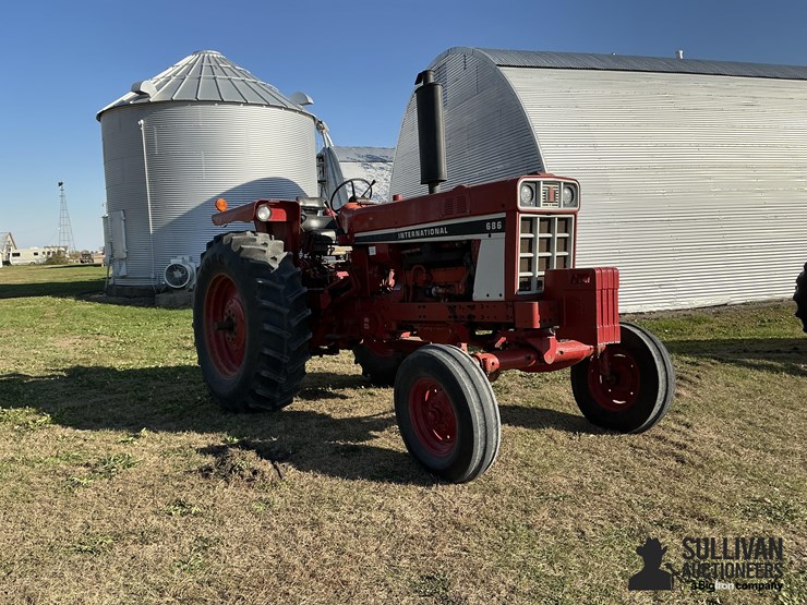 1979-international-686-image-3