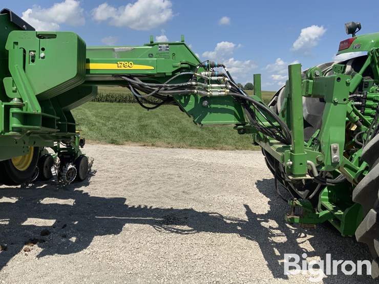 2013-john-deere-1790-ccs-image-13