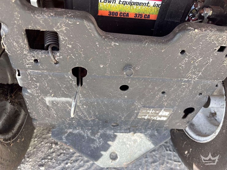 husqvarna-46in-riding-mower-image-12