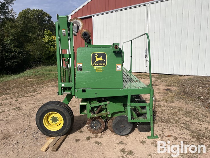 john-deere-1530-image-8