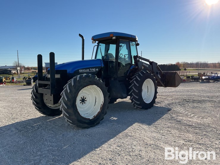 new-holland-tv140-image-5