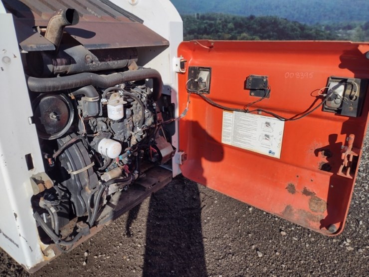 bobcat-s220-image-23