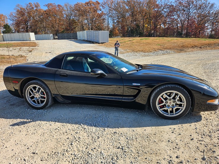 #22774-•-2002-chevrolet-corvette-z06-car-image-17