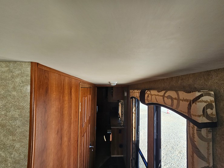 #22198-•-2007-georgie-boy-landau-motorhome-image-65