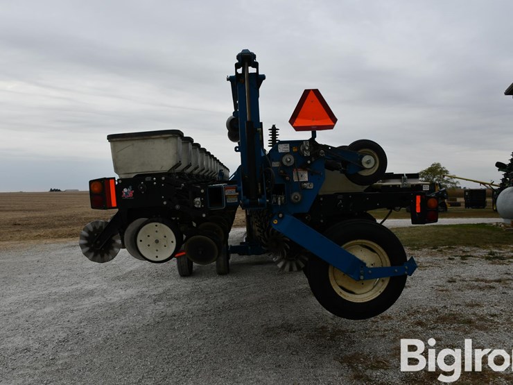 2005-kinze-3600-image-6