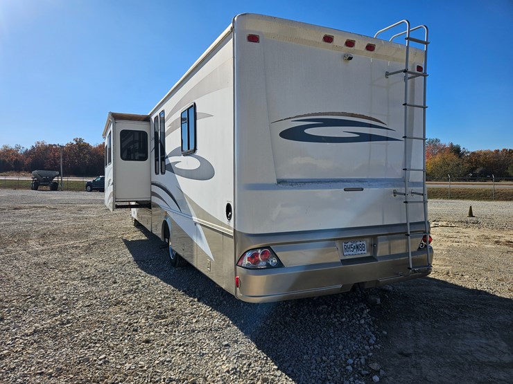 #22198-•-2007-georgie-boy-landau-motorhome-image-13