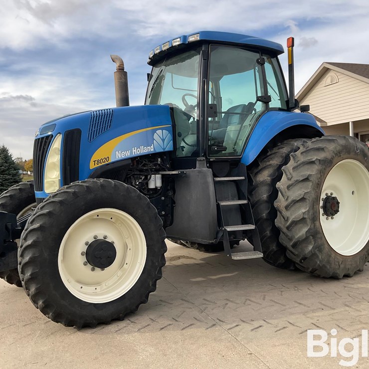 2009 NEW HOLLAND T8020