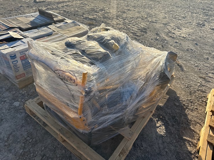 #29-•-unused-dewalt-dw33-walk-behind-zero-turn-mower-inv#32767-image-3