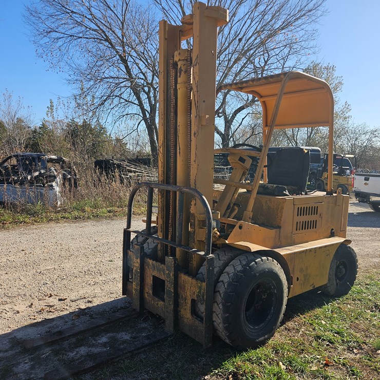 #22765 • Baker Forklift (Non-Runner)