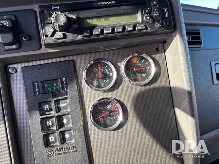 2013-unit-70-image-76