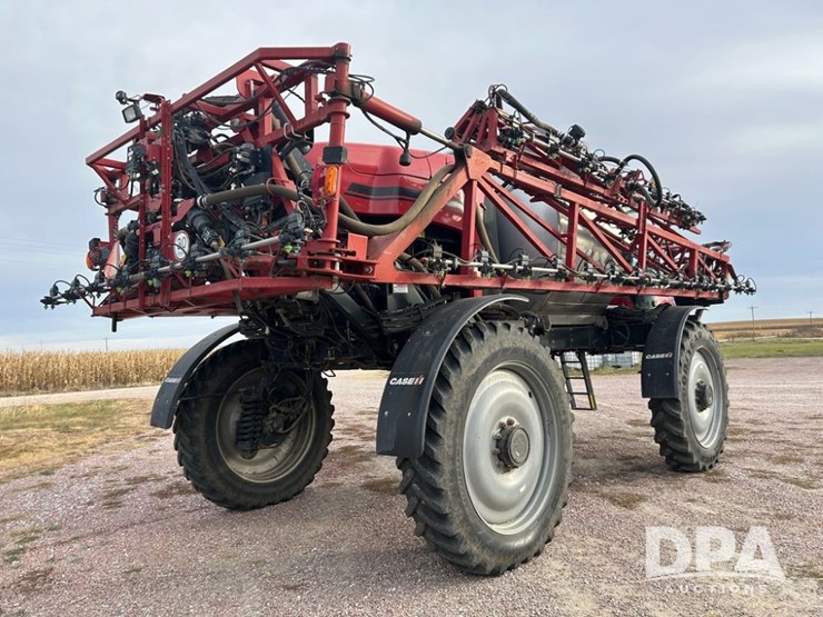 2020-case-ih-patriot-4440-image-9