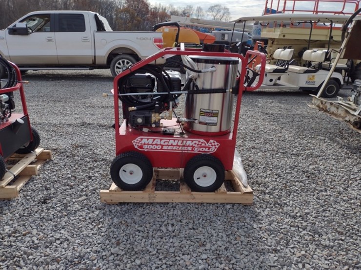 magnum-gold-pressure-washer-(qea-5584)-image-1