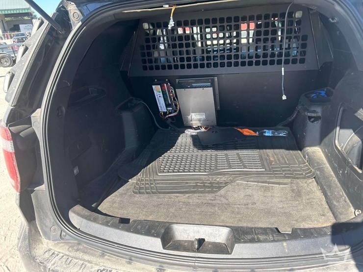 2017-ford-explorer-image-29