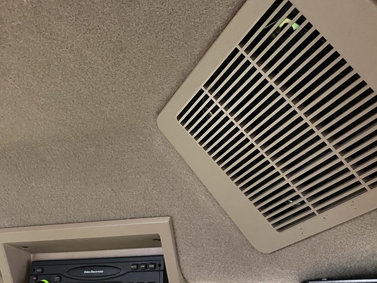 1998-john-deere-9300-image-35