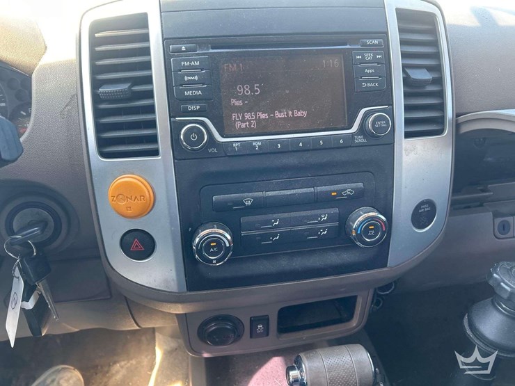 2015-nissan-frontier-image-14