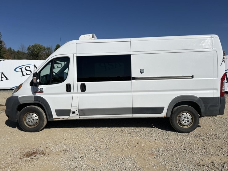 2016-ram-promaster-3500-image-2