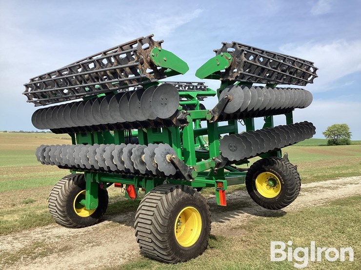 2019-john-deere-2680h-image-5