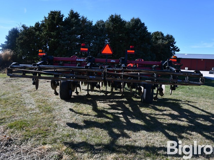 case-ih-870-7-shank-disk-ripper-image-6