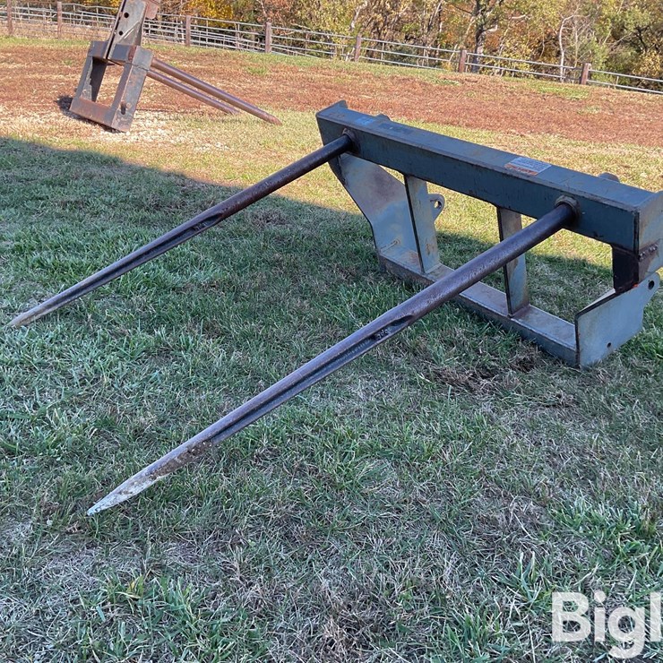 GLB-3000 Global Mount Loader Bale Spear
