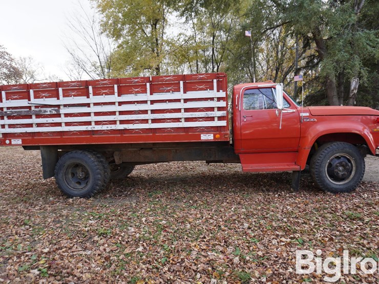 1974-dodge-d600-image-4