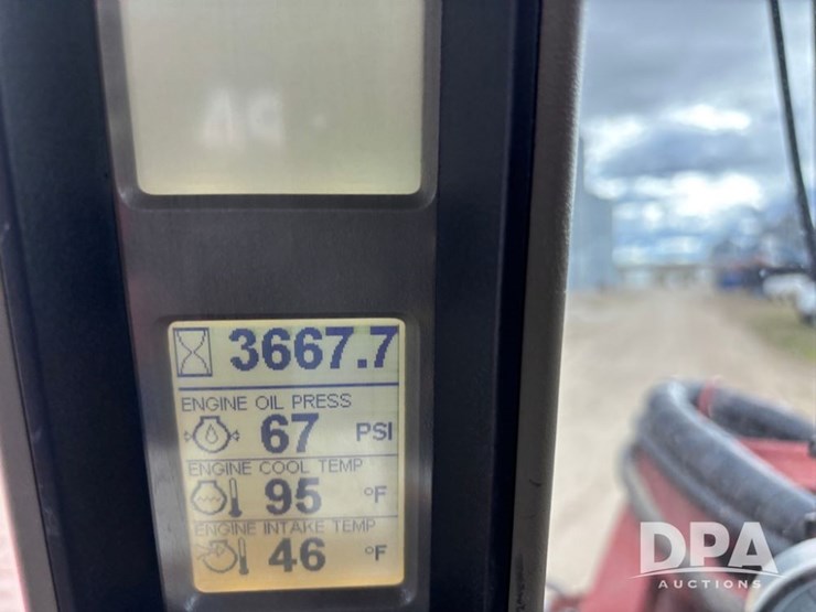 2014-case-ih-3016-image-91