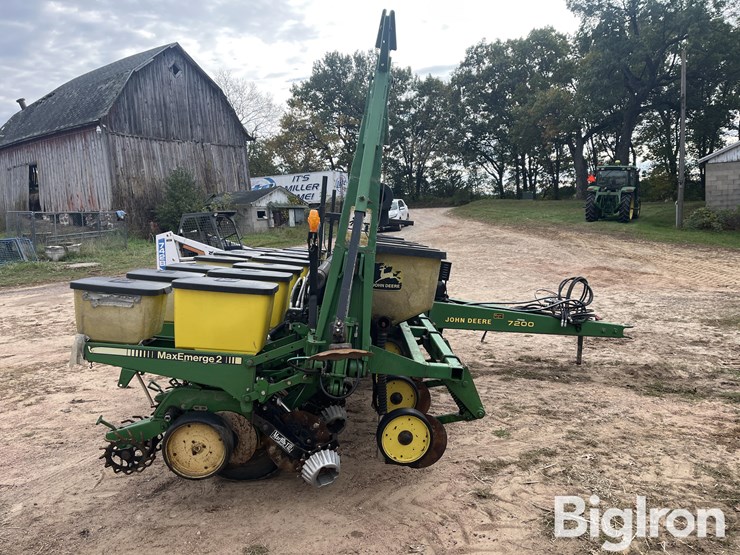 john-deere-7200-image-4