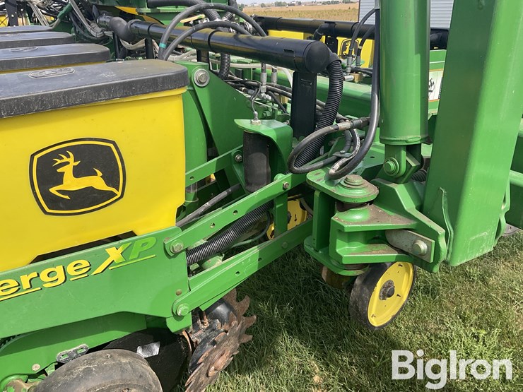 2009-john-deere-1770nt-image-17