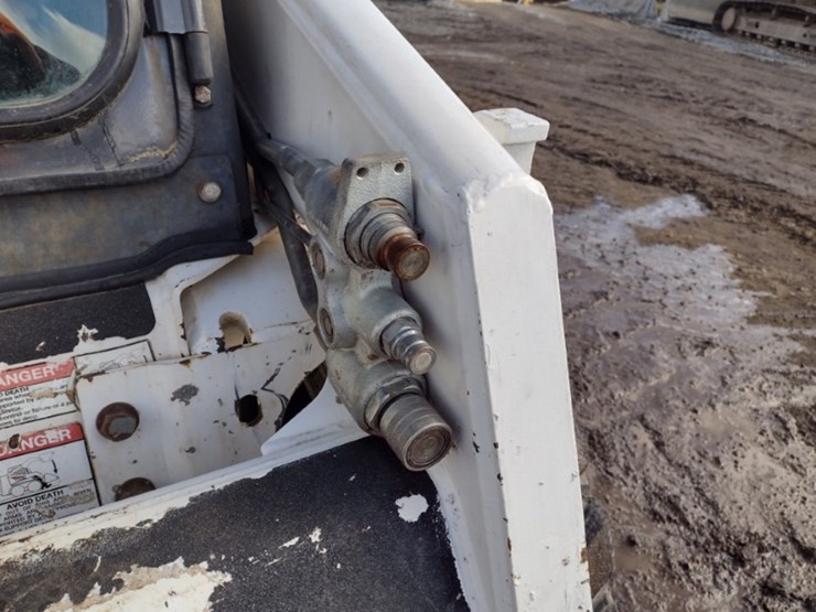 bobcat-s130-image-15