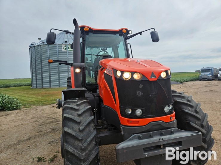 2010-agco-dt205b-image-18