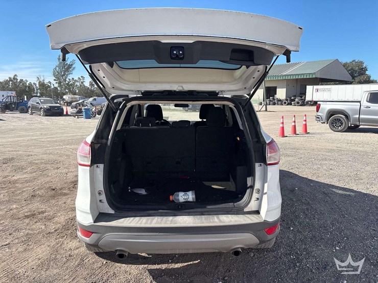 2015-ford-escape-image-21