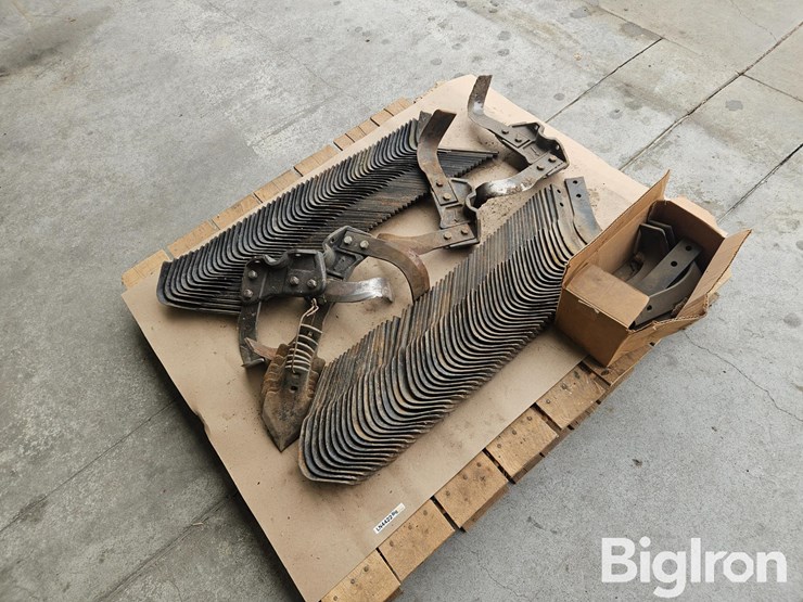 eversman-unused-tiller-knives-&-brackets-image-1