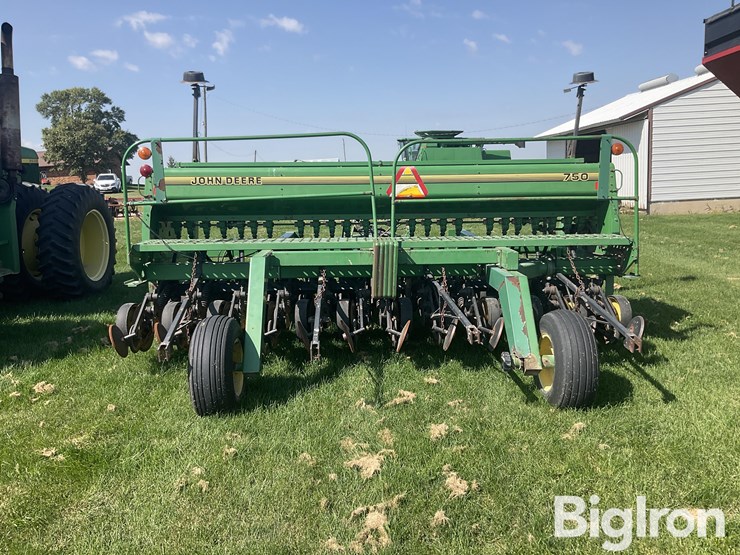 john-deere-750-image-6