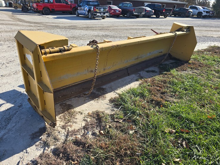 #22386-•-hla-4500-snow-pusher-image-7