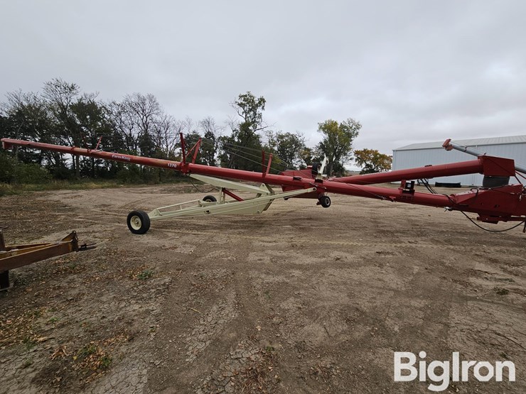 2019-buhler-farm-king-1370-image-4