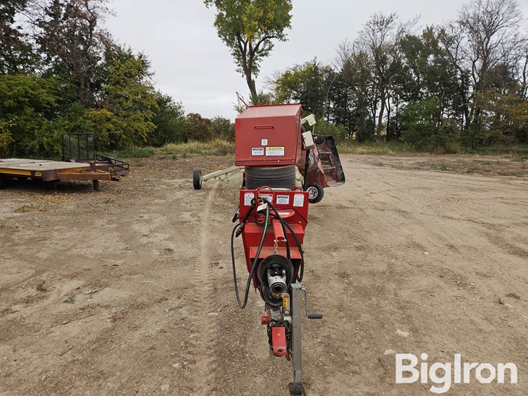 2019-buhler-farm-king-1370-image-2