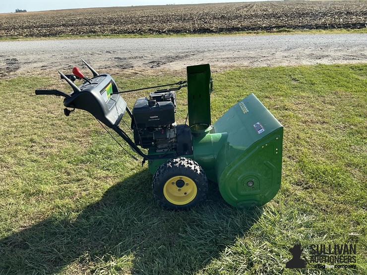 john-deere-1332-dde-snow-blower-image-4