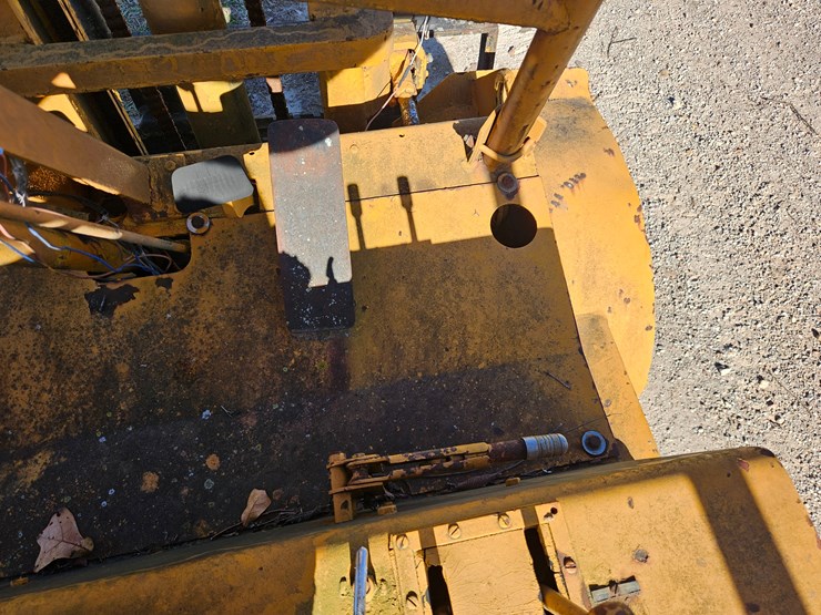 #22765-•-1960's-baker-forklift-(non-runner)-image-32