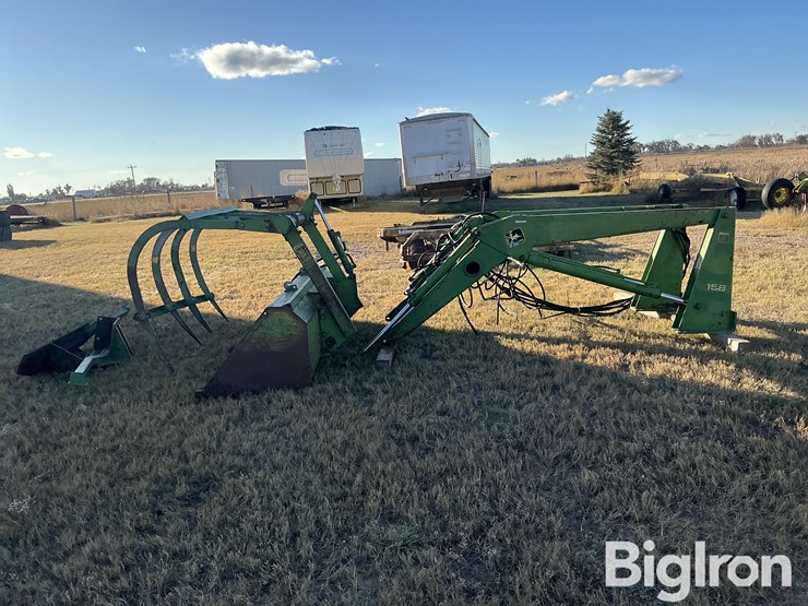 john-deere-158-image-3