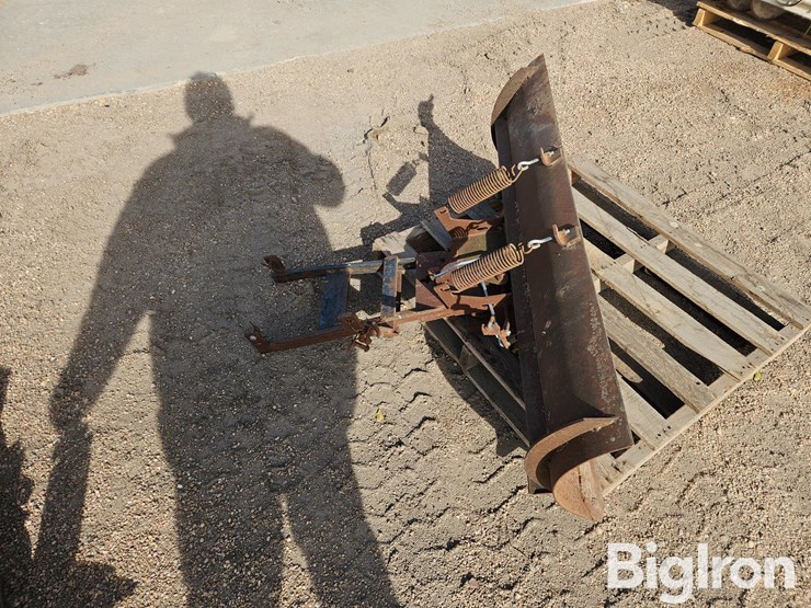 46"-blade-lawn-tractor-attachment-image-4