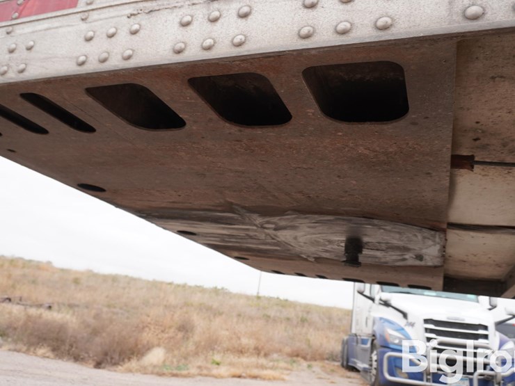 2016-utility-53'-image-12