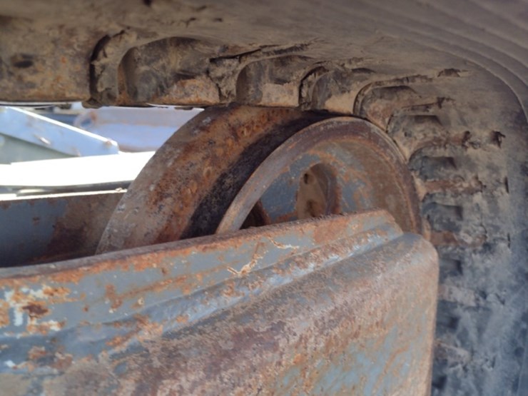 18-takeuchi-tb260cra-excavator-(qea-4048)-image-40