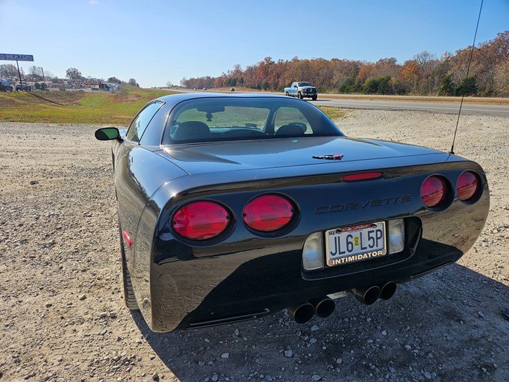 #22774-•-2002-chevrolet-corvette-z06-car-image-10