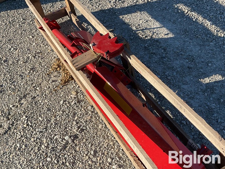 new-holland-519-image-5