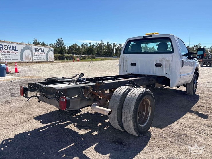 2015-ford-f350-image-3