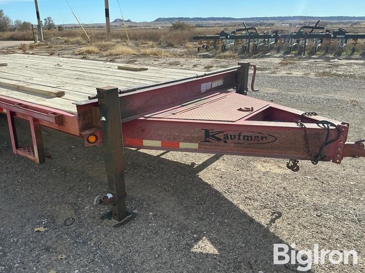 2009-kaufman-p-deluxe-t/a-flatbed-trailer-image-15
