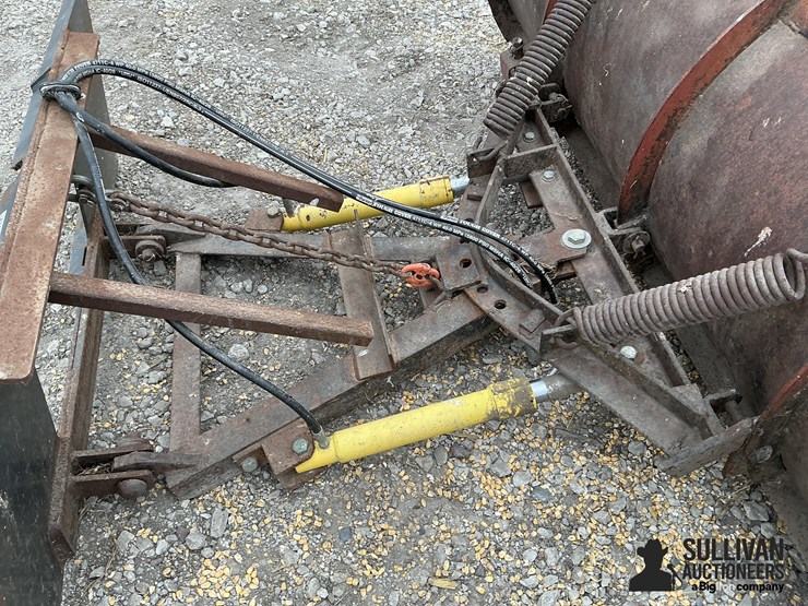 western-6’-skid-steer-mounted-snow-plow-image-14