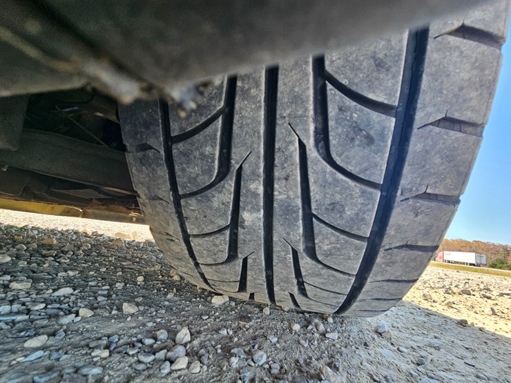 #22774-•-2002-chevrolet-corvette-z06-car-image-63