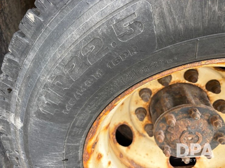 2010-freightliner-business-class-bobtail-truck-(dr12578-unit-221)-image-51